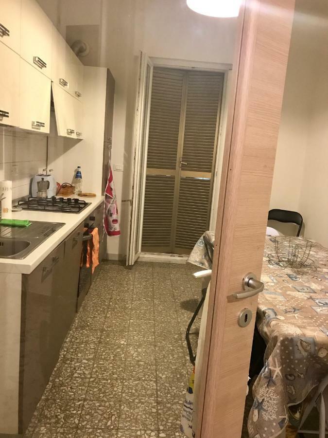 Centrum Rooms Каляри Екстериор снимка