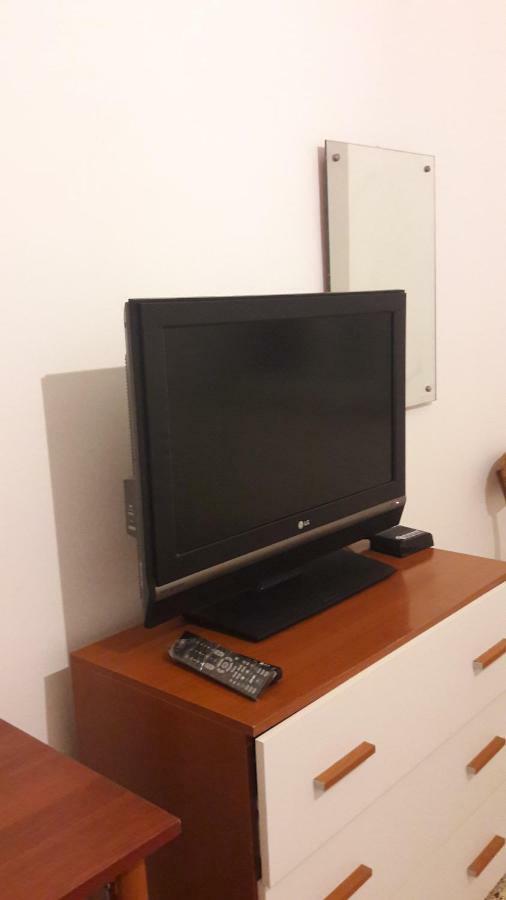 Centrum Rooms Каляри Екстериор снимка