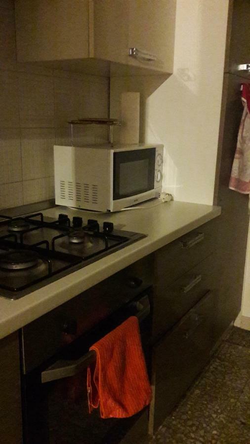 Centrum Rooms Каляри Екстериор снимка